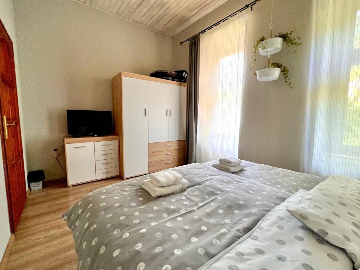 Ferienwohnung Kohaz Apartman Veszprém Exterior foto