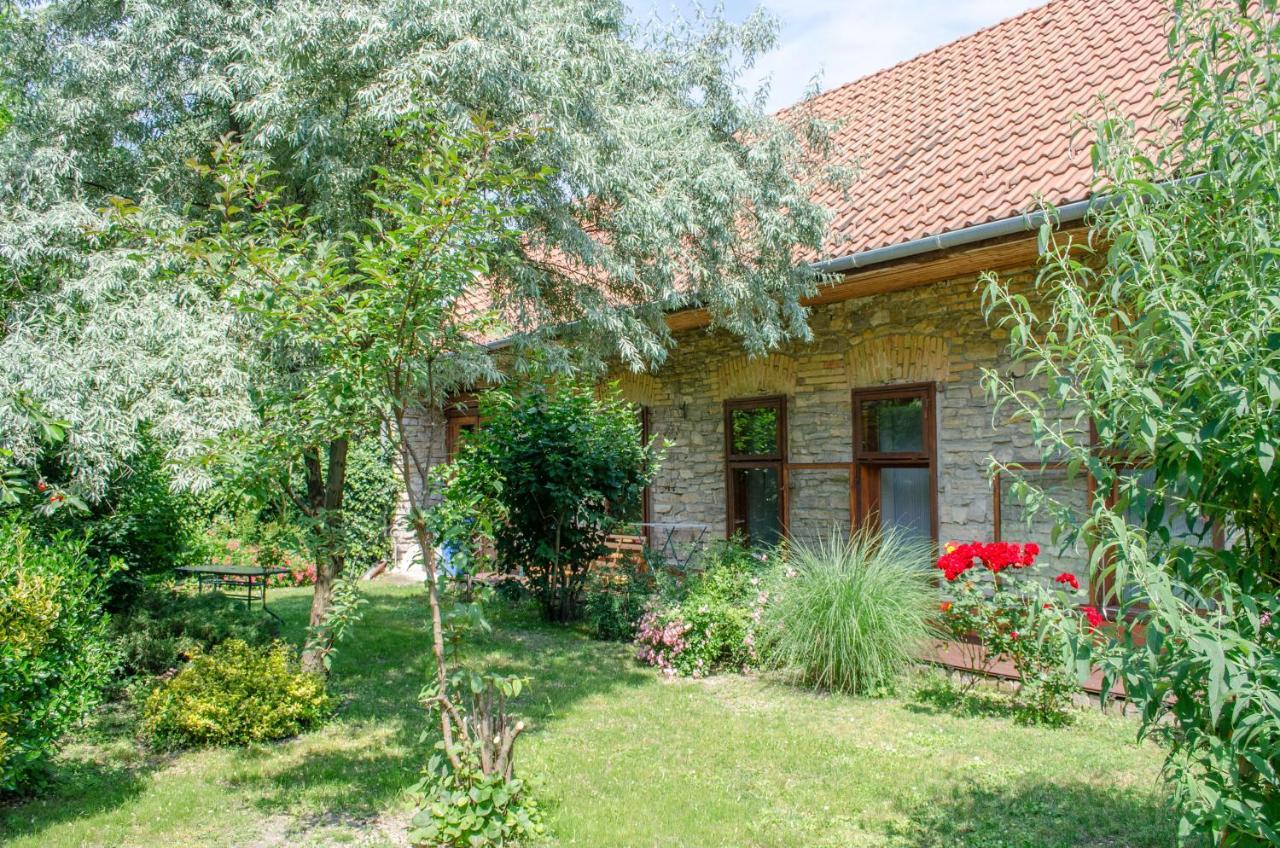 Ferienwohnung Kohaz Apartman Veszprém Exterior foto